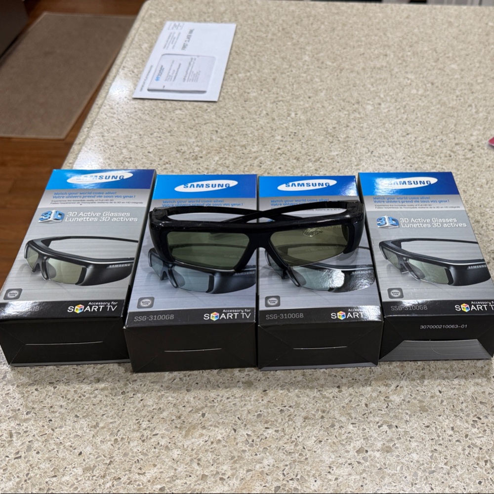 3- Pairs -Samsung Black 3D Active Glasses (Multiple Sets) 4th pair had a damage